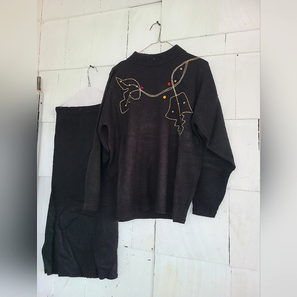 MARILU EXCLUSIVE 2 PIECE SWEATER SKIRT SUIT